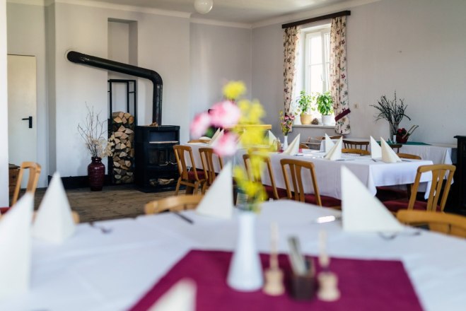 Saal bei Kräuterwirtin Gerda Stocker, © Nicole Heiling